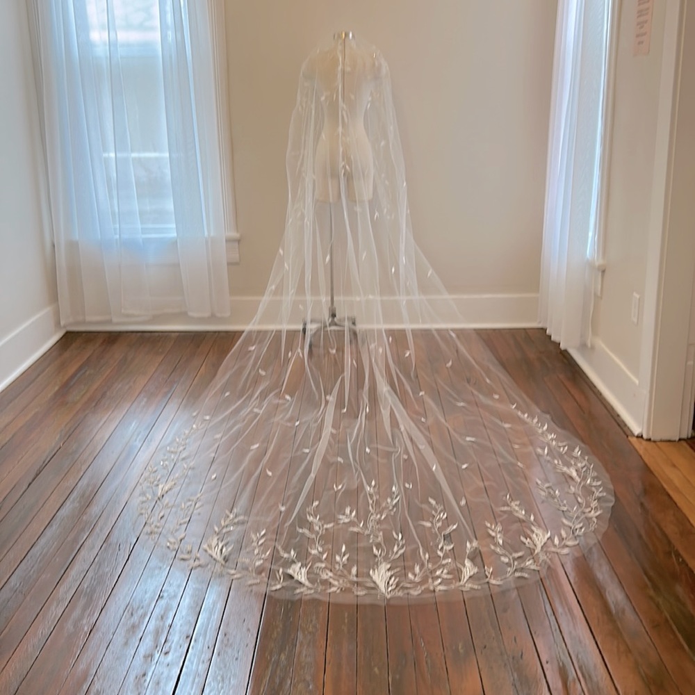 Single layer Cathedral Veil - Ines di Santo Style: Coro